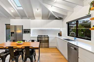 2/23 Hebron Road_2