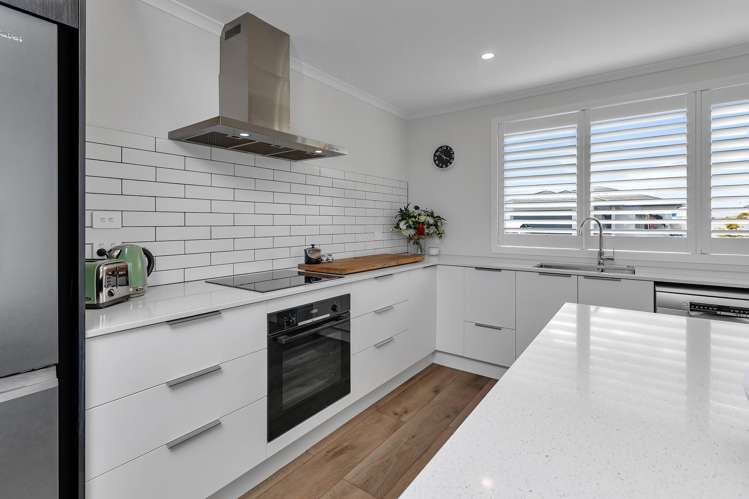 25 Taurangawaka Road One Tree Point_3