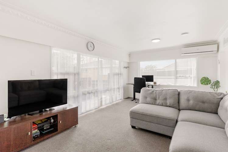 2/18 Manse Road Pahurehure_9