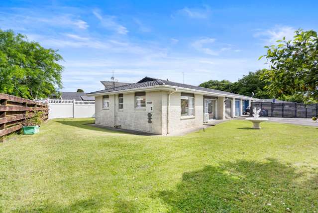 1/6 Hemsway Place Sunnyhills_2