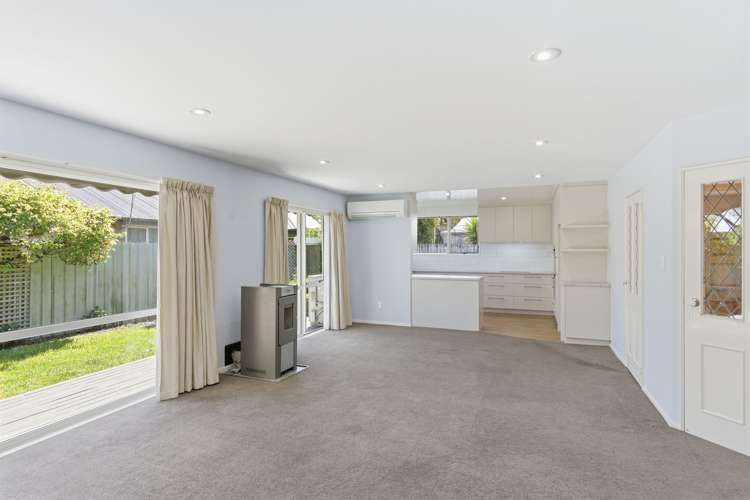 2/10 Baretta Street_5