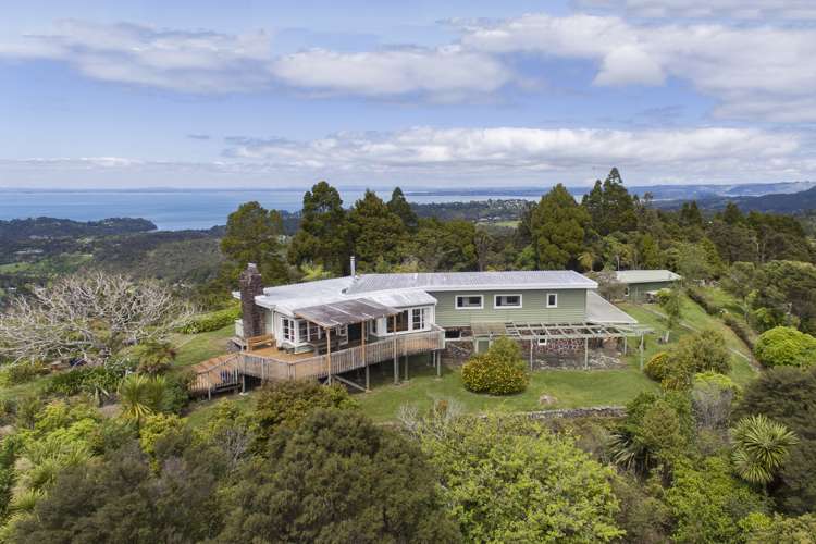 202 Scenic Drive Titirangi_18