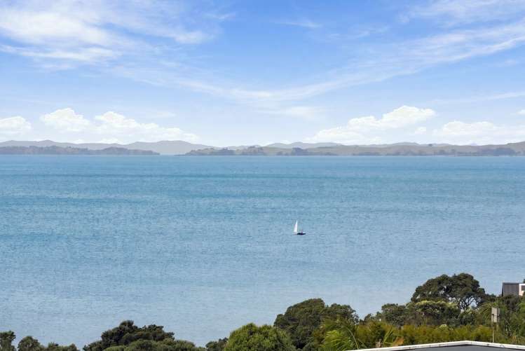 86A Churchill Road Murrays Bay_12