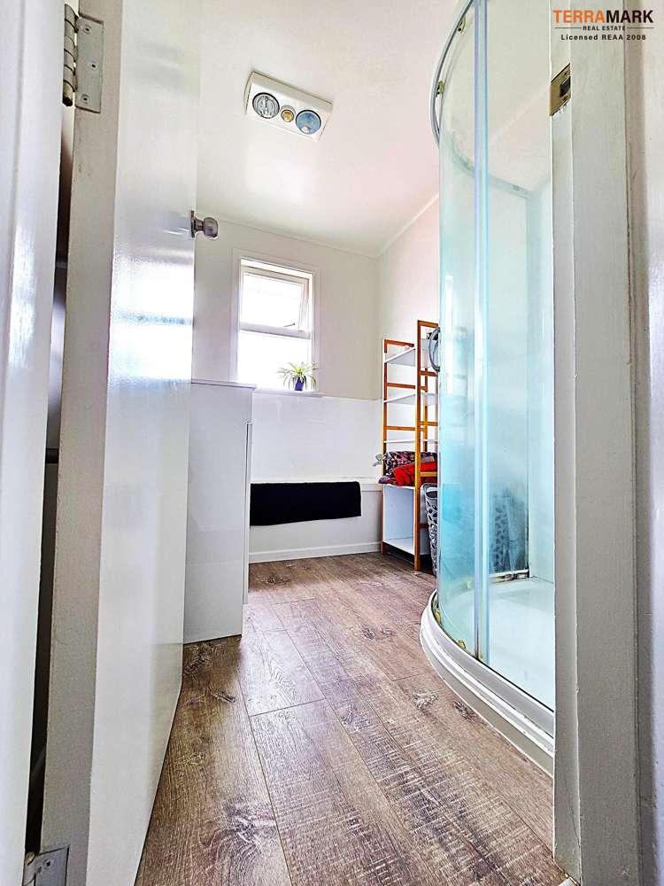 21 Totara Park Road Clouston Park_8