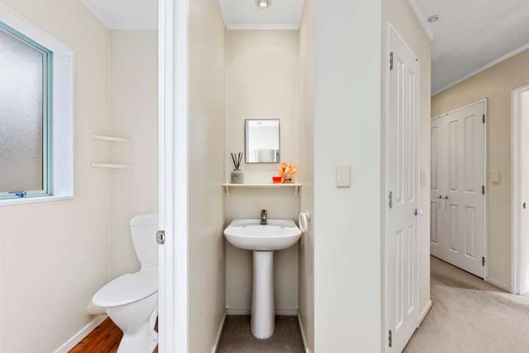 8 Bard Place Golflands_19