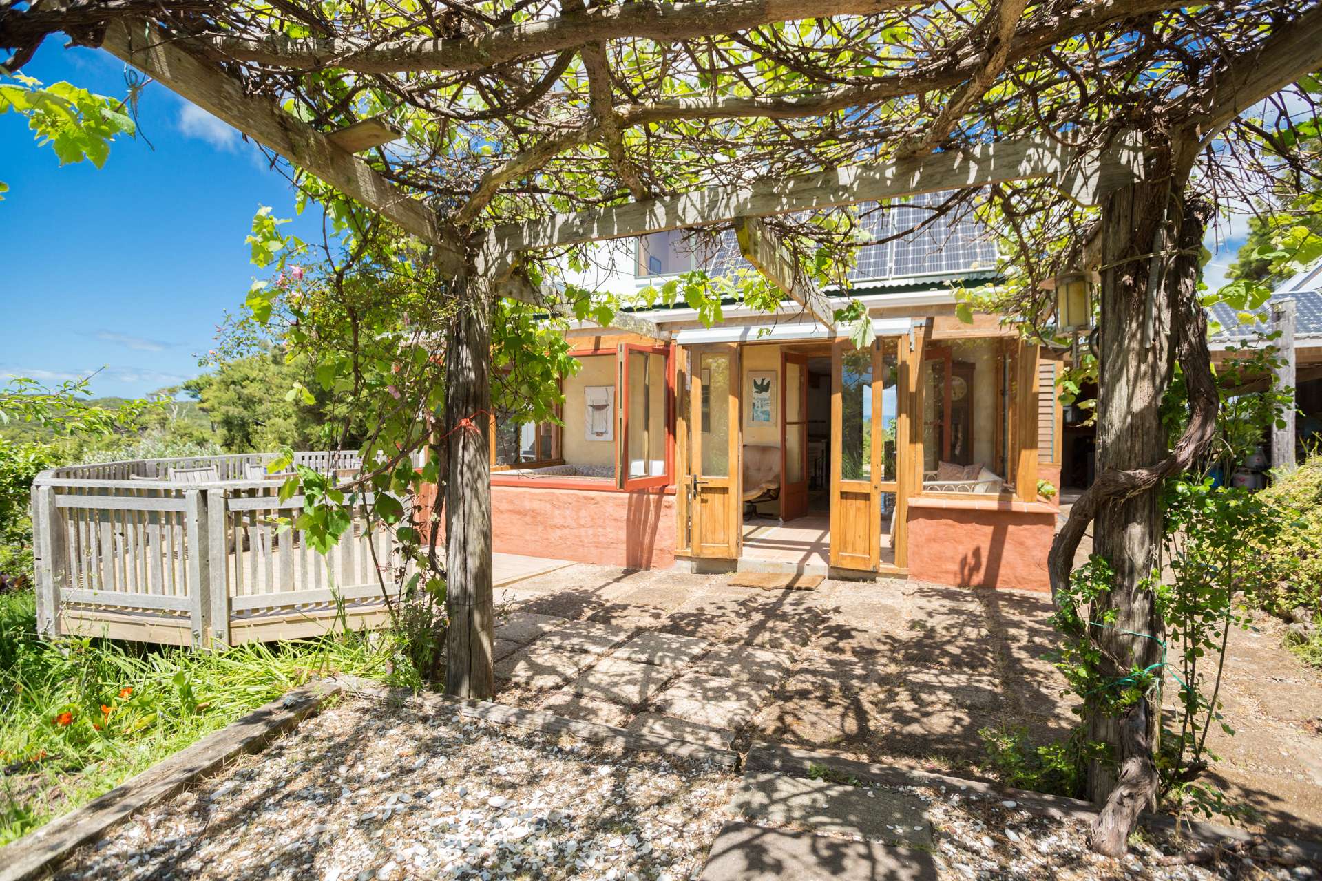 175 Orapiu Road Waiheke Island_0