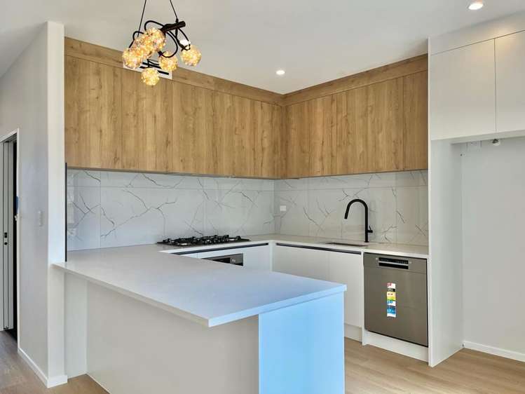 33 Coast Garden Drive Hobsonville_1