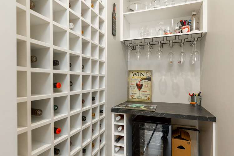 24 Catalina Crescent Burleigh_9