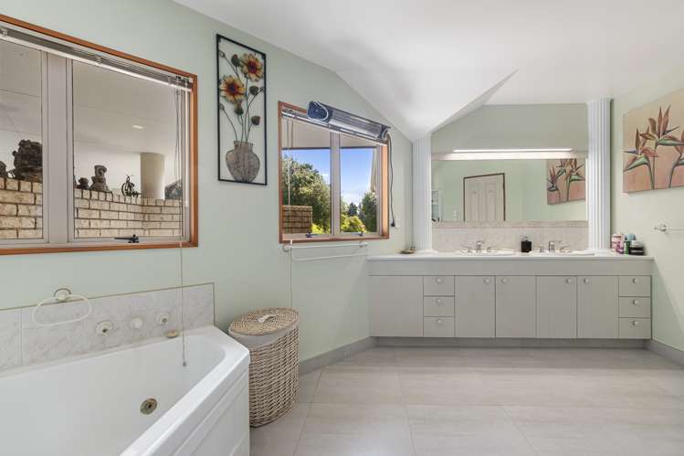 878d State Highway 29 Tauriko_16