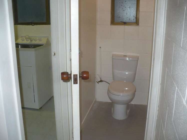 143 Royal Road Massey_12