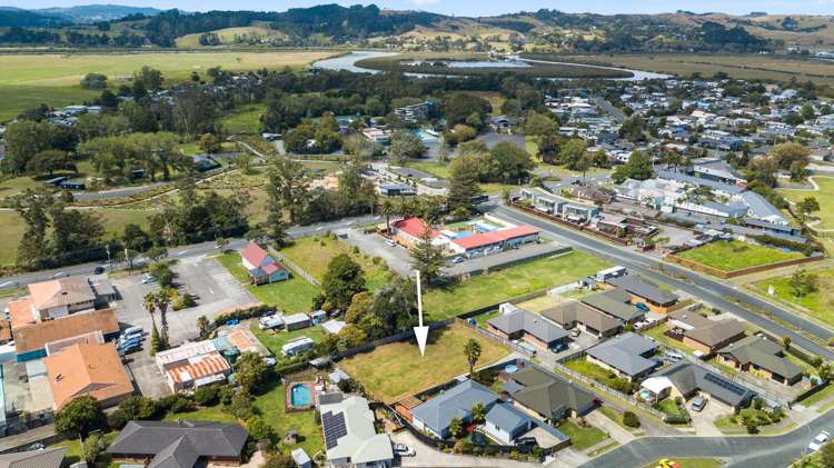 12 and 14 Aitkenhead Court, Parakai Helensville_11