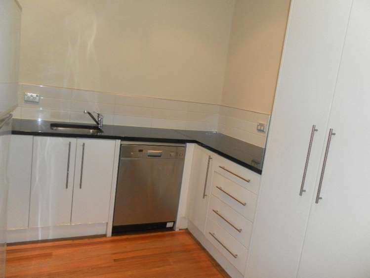 2j/21 Hargreaves Street Auckland Central_6