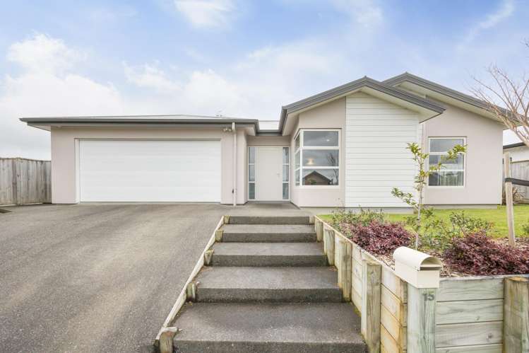 15 Coutts Way_0