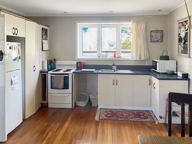 243 Douglas Road 1384_1