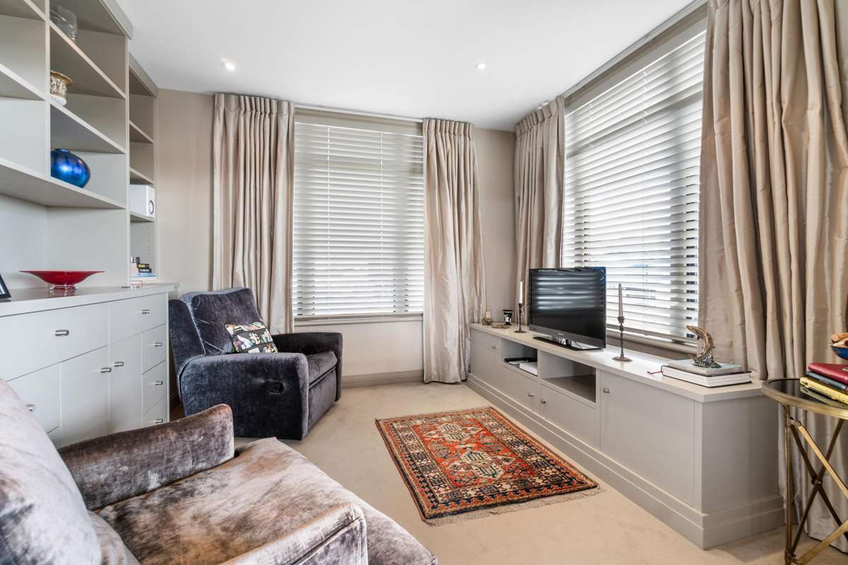 4D/38 James Cook Crescent_3
