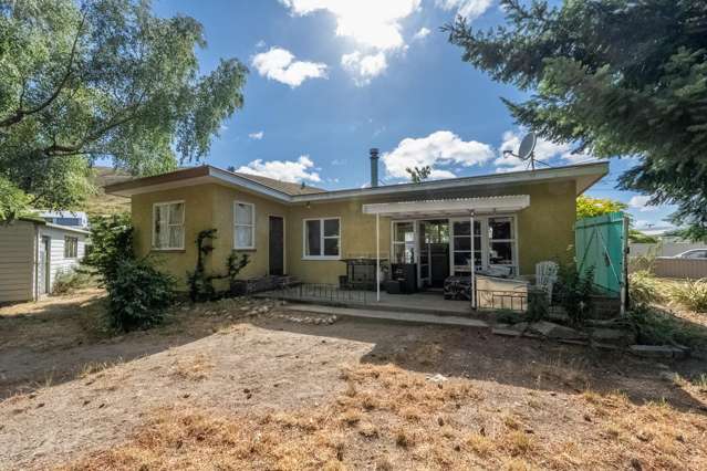 A Renovator's Dream with Huge Potential!