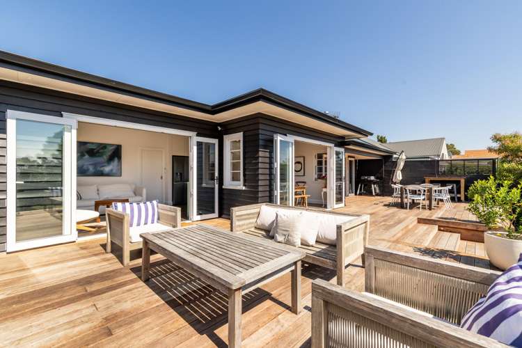 15 Gillean Street Havelock North_17