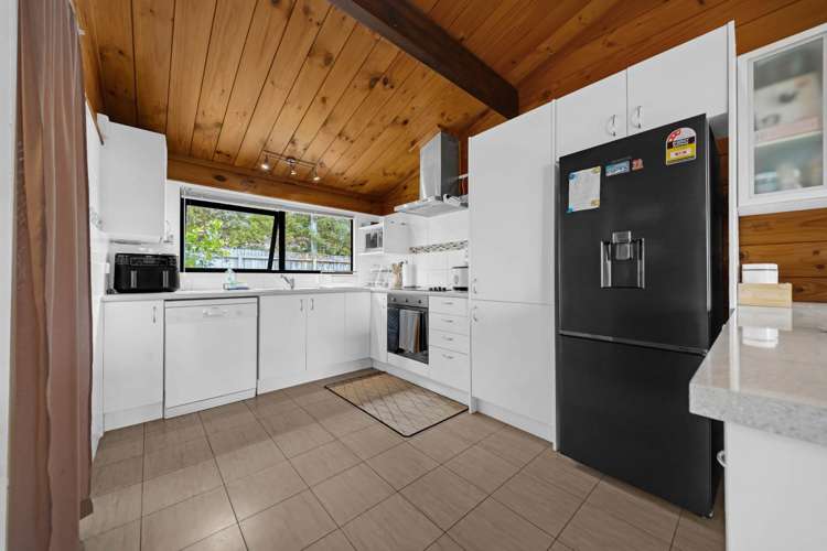 10 Kitewao Street Northcote_8