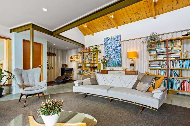 66 Piha Road Piha_13