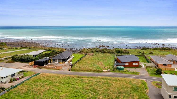 287 Tai Road Opunake_3