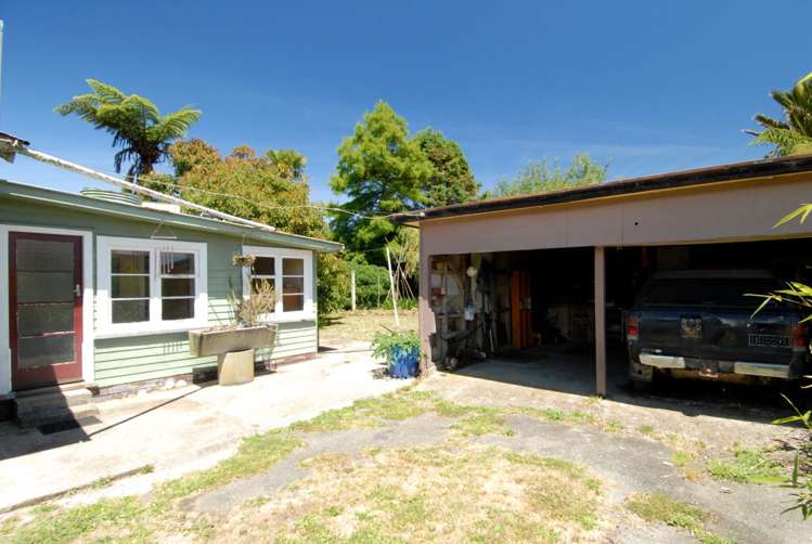 11 Wharf Road Karamea_13