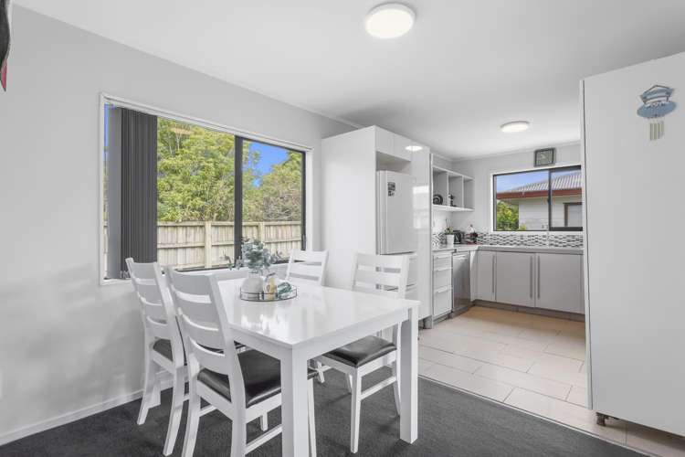 2/24 Leven Lane Totara Heights_5