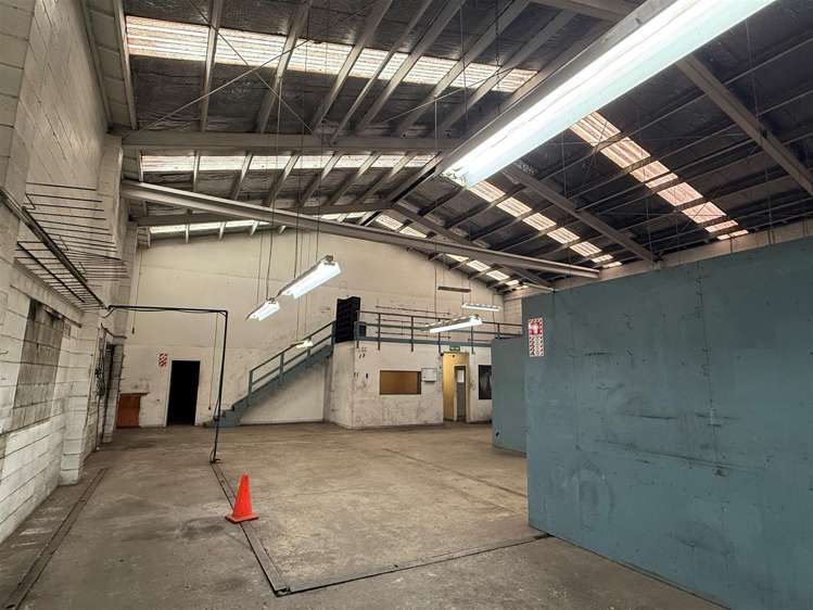 28 Montgomery Crescent Clouston Park_4