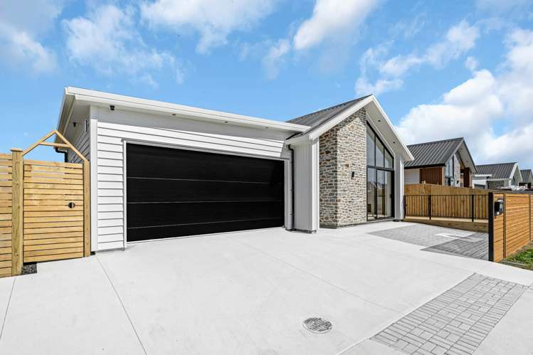 10 Tuwai Crescent Opaheke_1