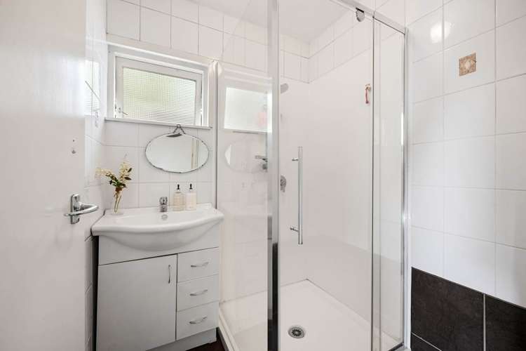 18a Lake Road Devonport_19