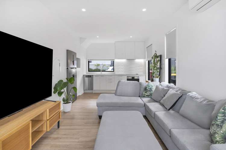 2/32 Leybourne Circle_1