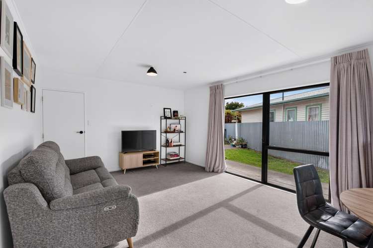 69A Riverbend Road Onekawa_1