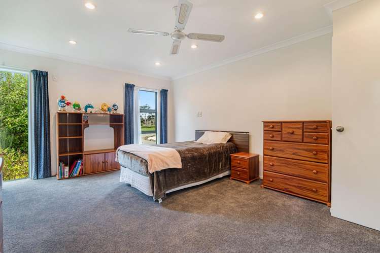 88 Boord Crescent Kumeu_16