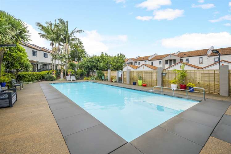 22/21 Armoy Drive East Tamaki_9