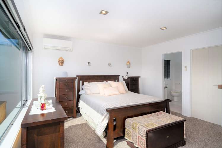 35 Magnolia Rise Waipahihi_10