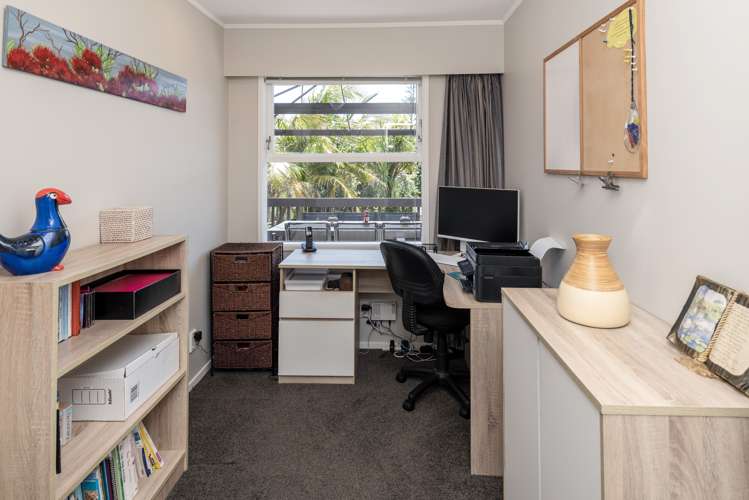 14 Pickwick Parade Mellons Bay_15