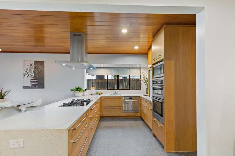 8B Rossgrove Terrace Mt Albert_7