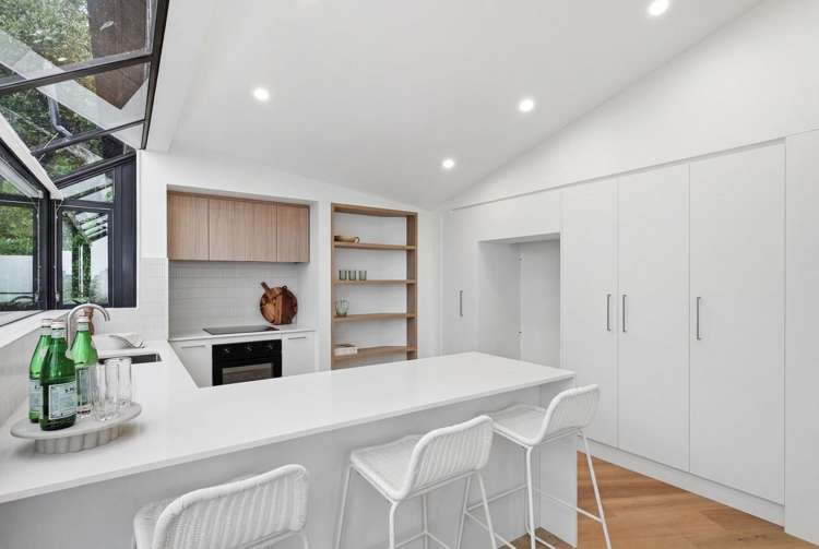 2/24 Revelation Drive_5