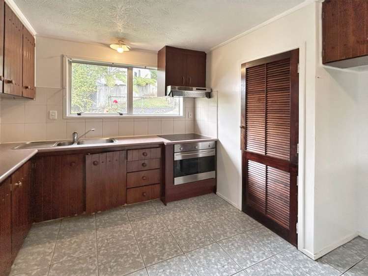 41 Adam Sunde Place Glen Eden_5