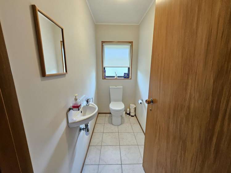 8 Keith Road Paroa_9