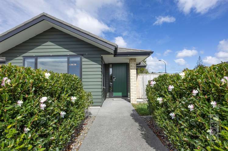 28 Leebank Crescent Riverhead_3