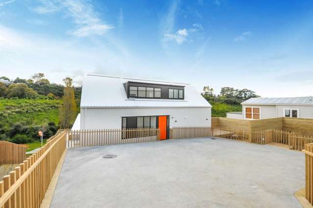 Nearly new on Bassett Road