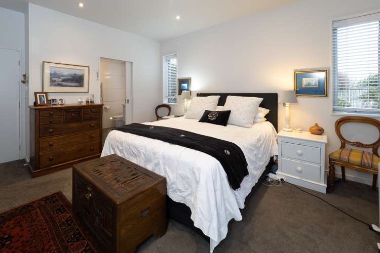 87 Racecourse Road Allenton_18