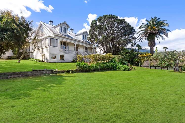 4A Clarence Road and 1A Hall Street Northcote Point_29