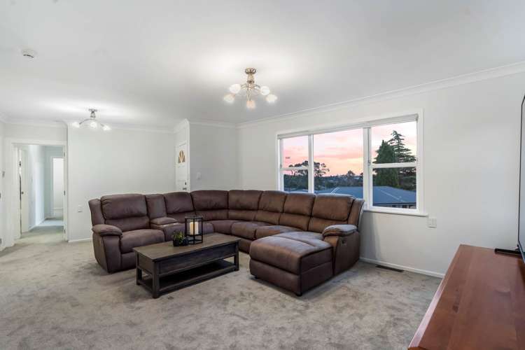 37 Roberts Road Matakatia_13