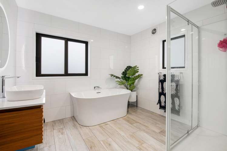 43 Langton Road Stanmore Bay_18