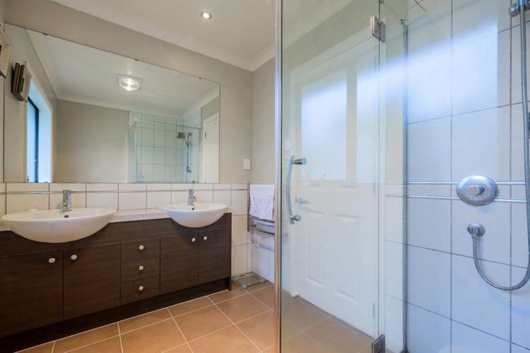 218 Kyle Road Greenhithe_16