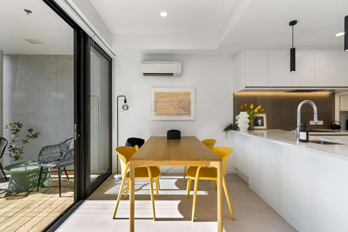303/12 Vinegar Lane_3