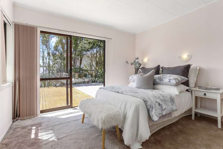 61 Woodfern Crescent Titirangi_18