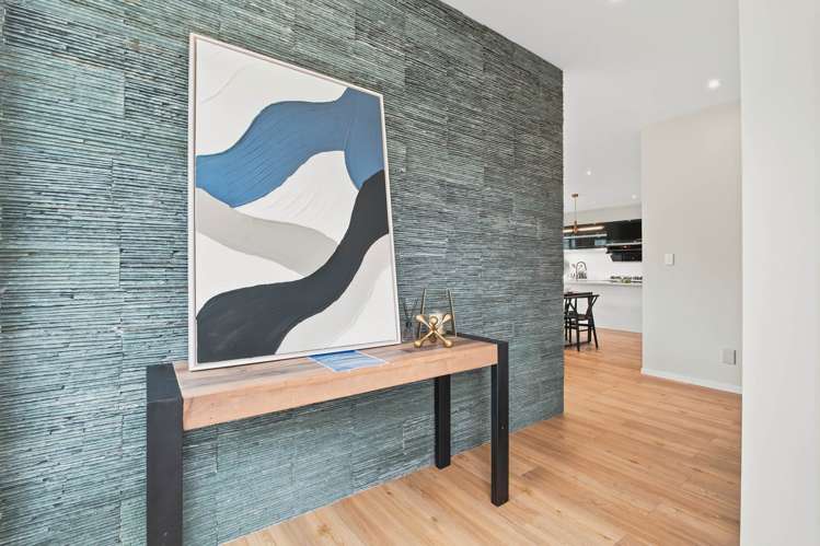 17 Limmer Place Browns Bay_24