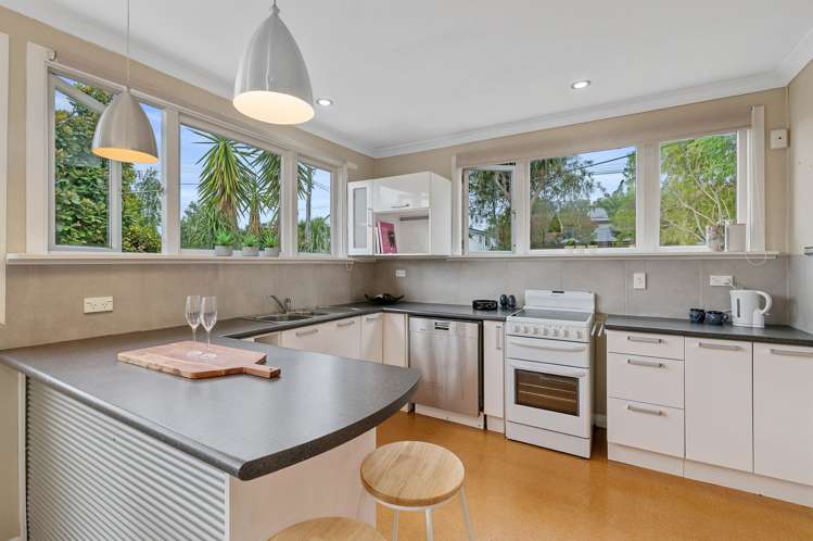 3 Moa Road Raumati Beach_5